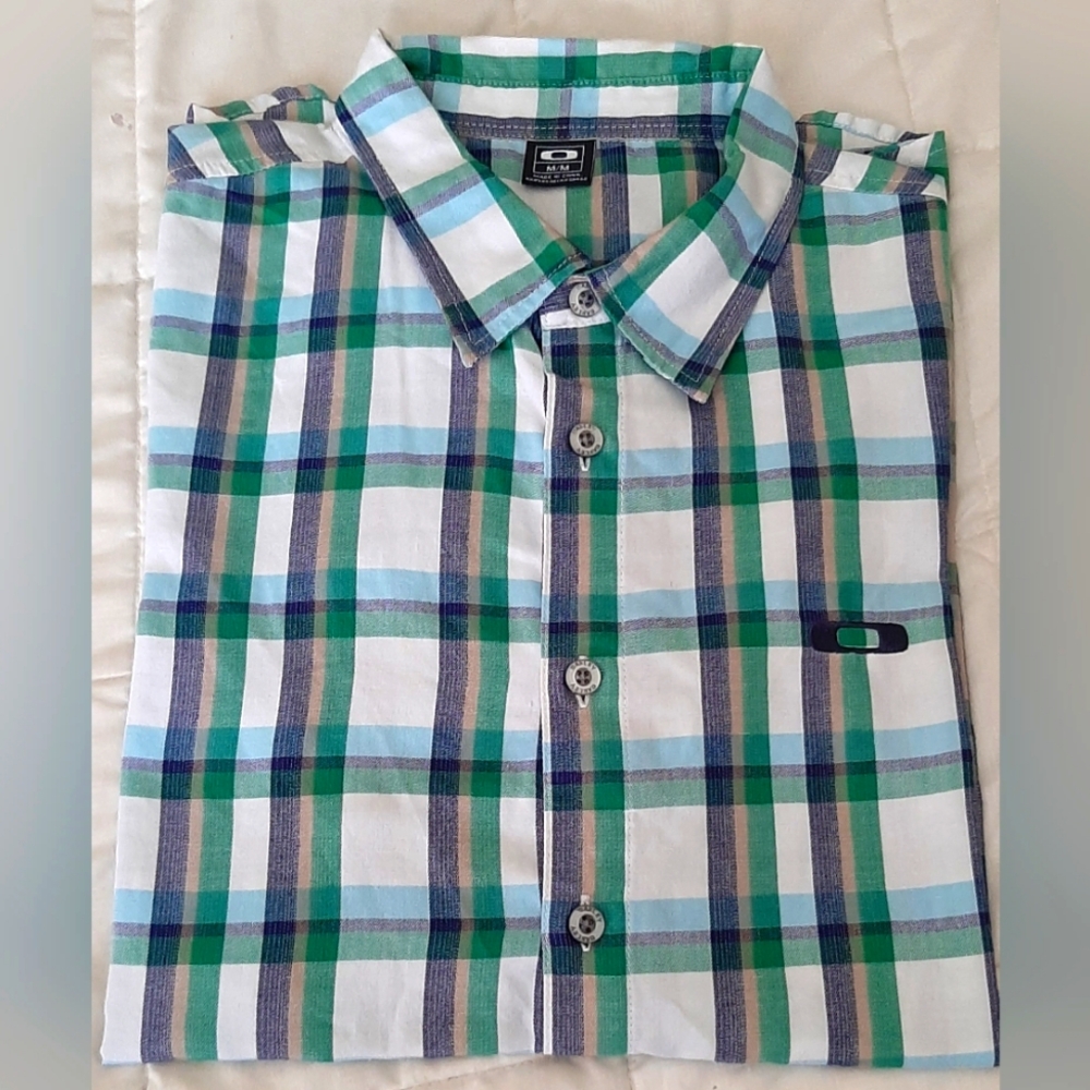 Oakley Button Up
